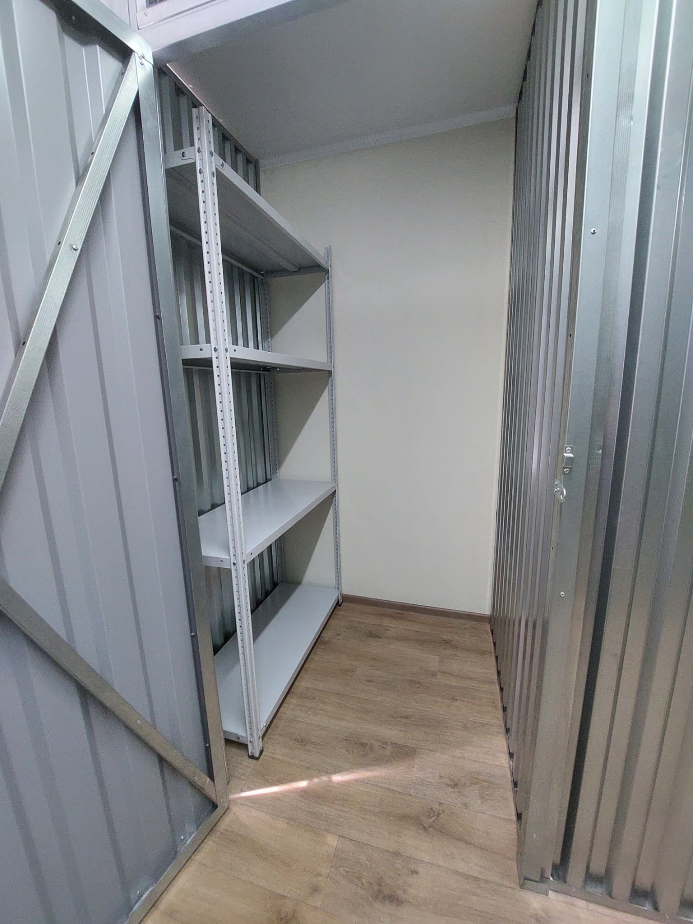 Стеллажи в аренду