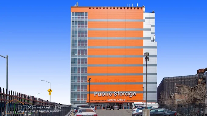 самый большой склад